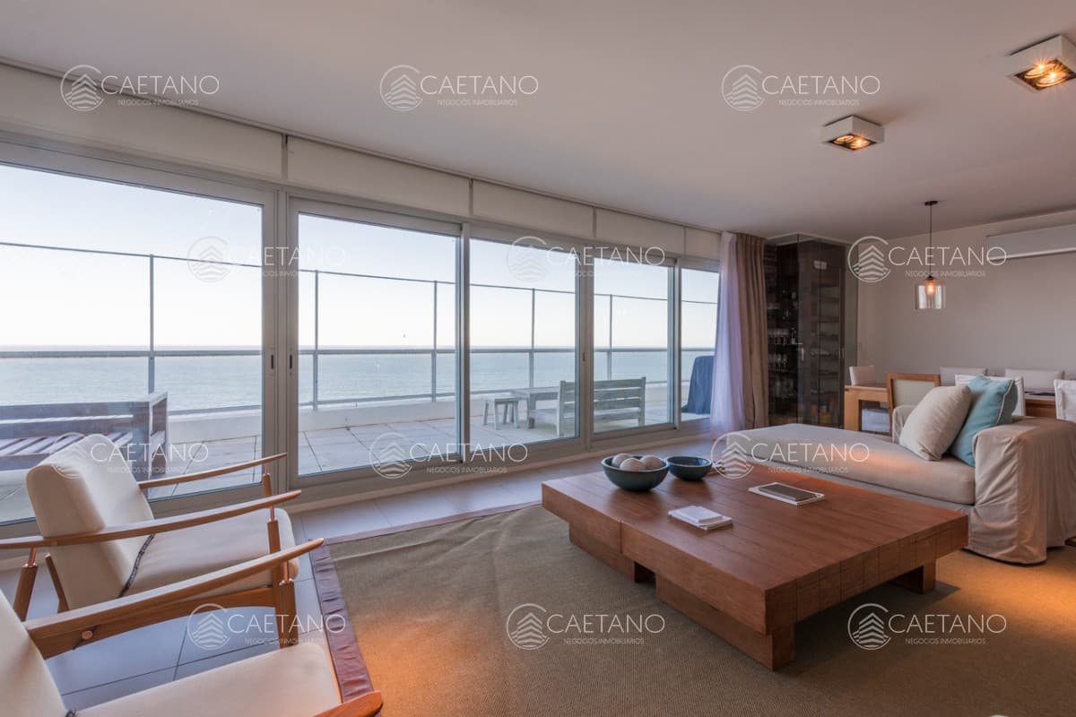 APARTAMENTO PENTHOUSE, 4 DORMITORIOS Y DEPENDENCIA, BRAVA, PUNTA DEL ESTE, VENTA — foto 3
