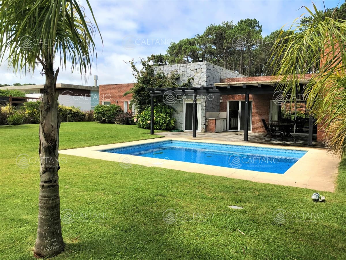 CASA, 3 DORM + DEP DE SERVICIO, RINCÓN DEL INDIO, PLAYA BRAVA, PUNTA DEL ESTE, ALQUILER