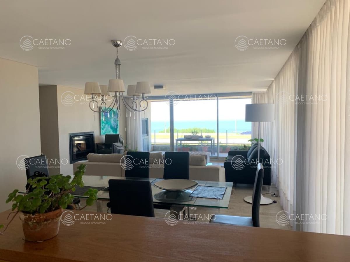 Apartamento en venta 3 dormitorios en la Mansa Punta del Este