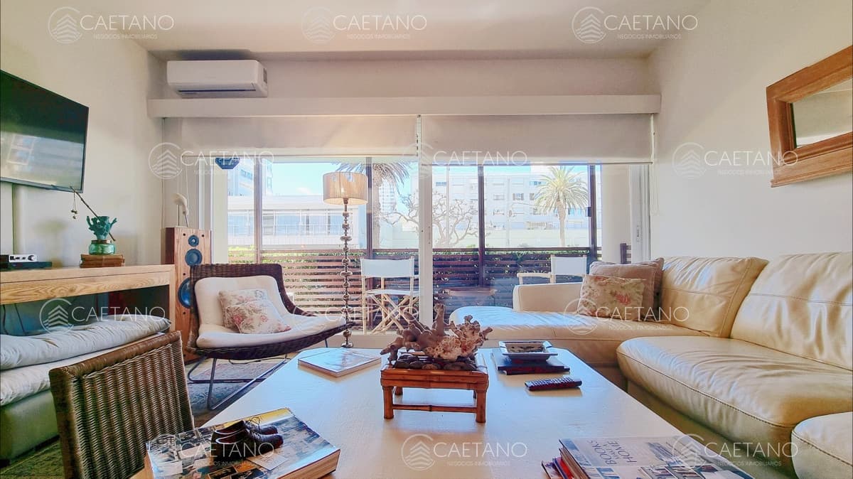 Apartamento moderno en Peninsula, 3 dormitorios, parrillero, garage doble. Planta Baja. — foto 3