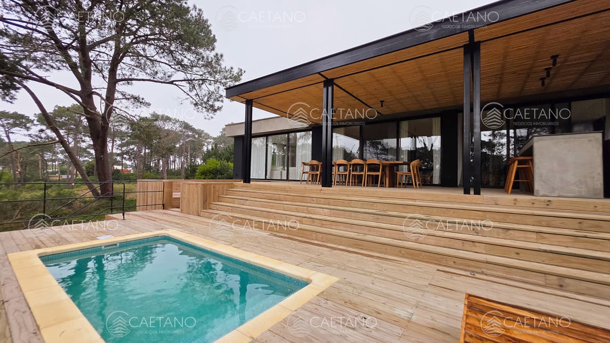 Magnifica Casa en Barrio Privado Reserva Montoya, 4 Suites+dep