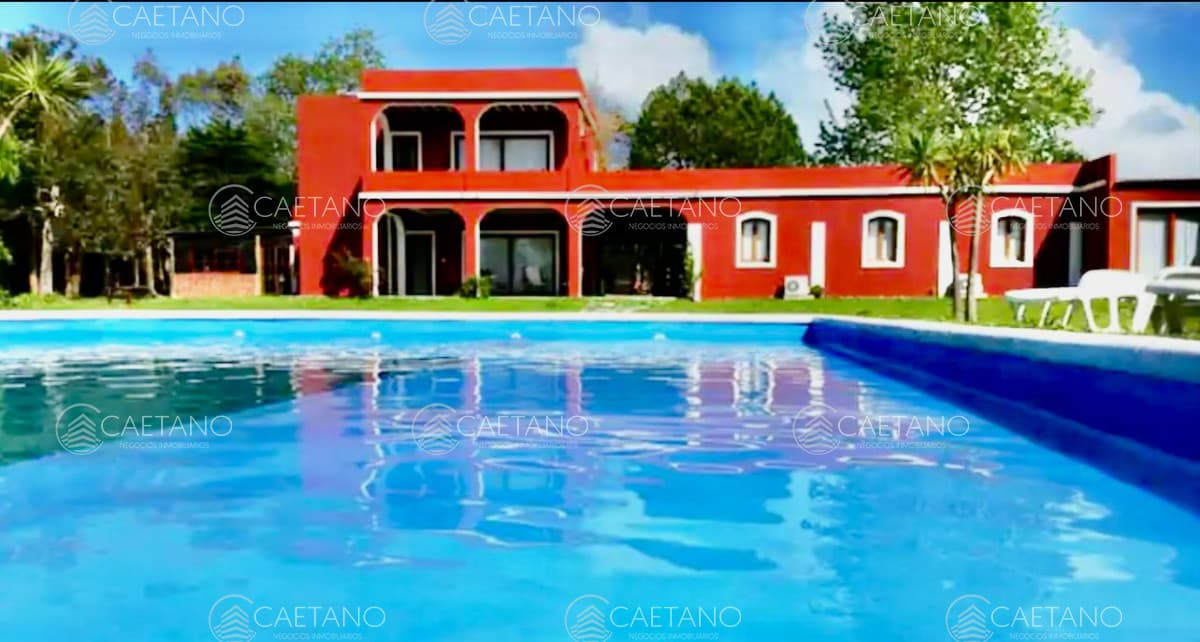 Hermosa Chacra de 6 hectáreas con 15 suites en el mejor Punto de Manantiales