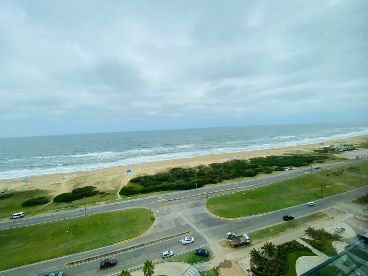 VENTA DE APARATMENTO DE 3 DORMITORIOS EN EDIFICIO TIBURON III