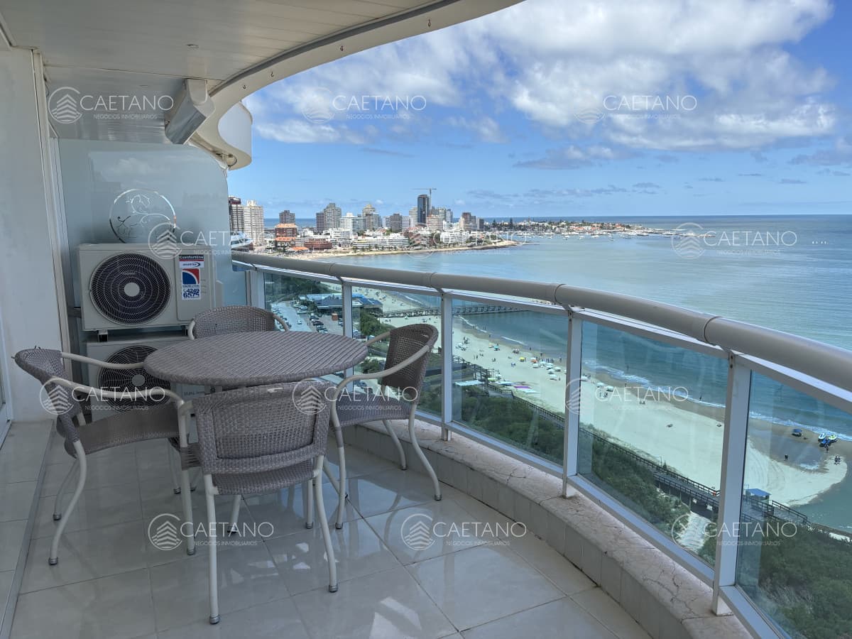 venta MILLENIUM TOWER mansa frente al mar tres suites y dependencias — foto 3