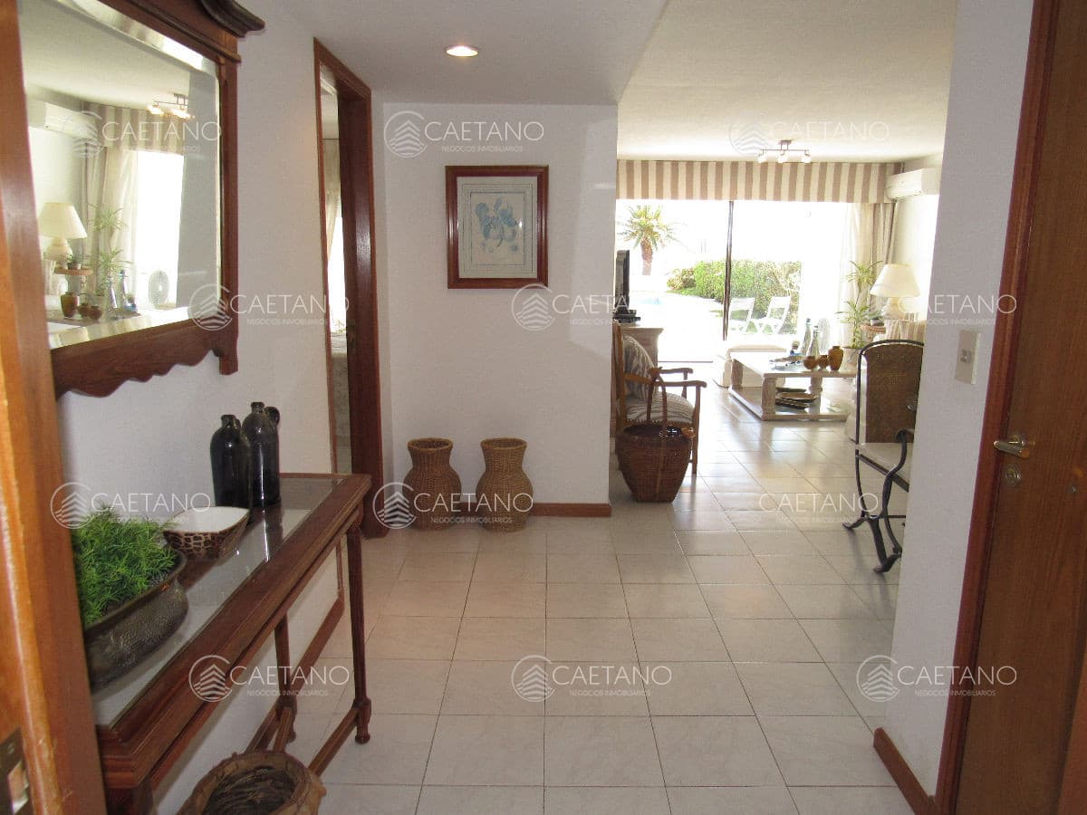 Terraza con piscina exclusiva — foto 3