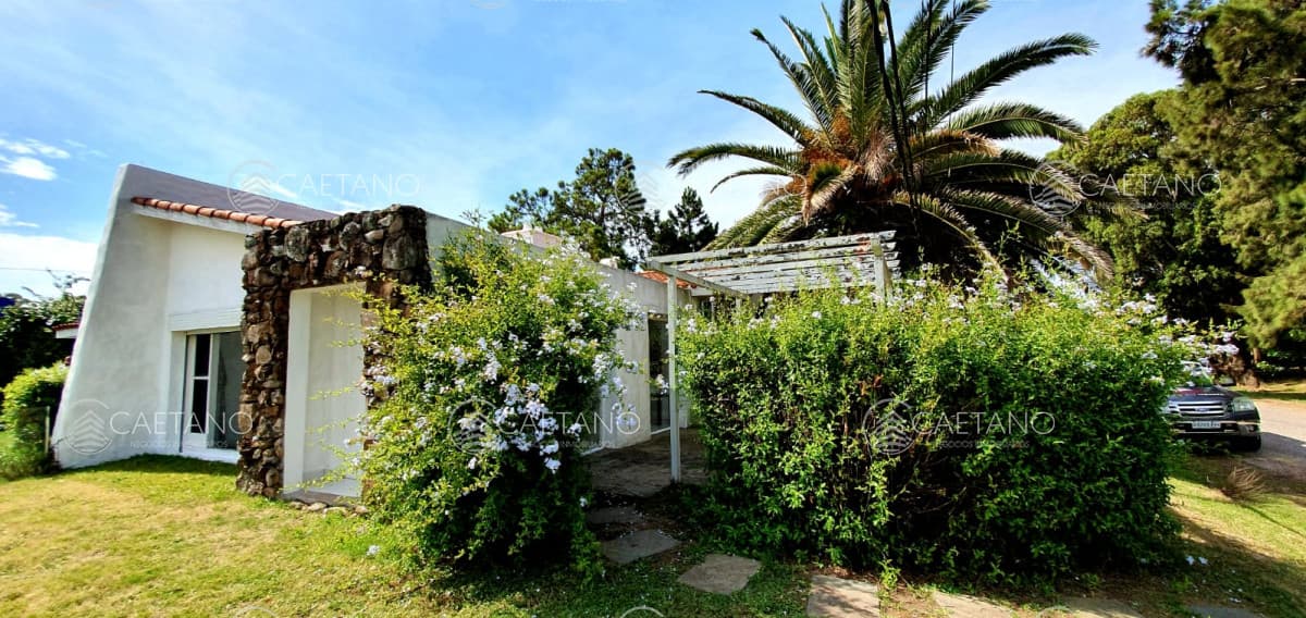 Casa en primera linea, El tesoro/La Barra
