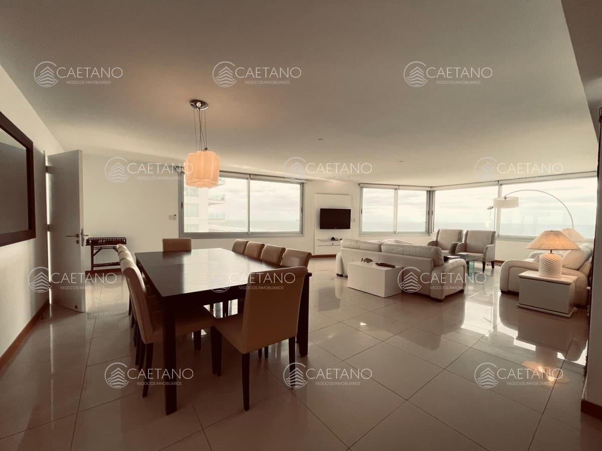 ALQUILER POR TEMPORADA DE APARTAMENTO EN TORRE DE CATEGORIA PRIMERA LINEA BRAVA — foto 2