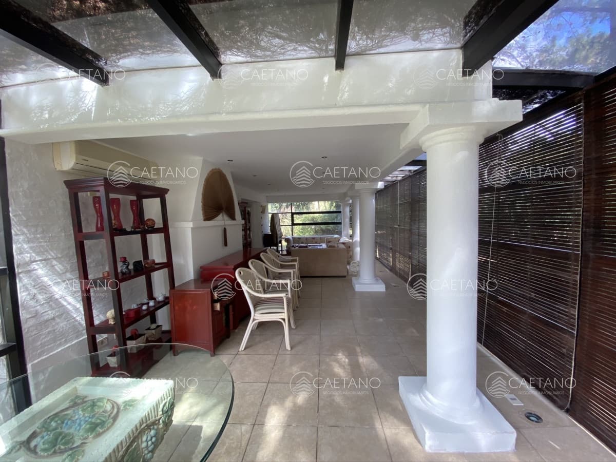 Casa en Playa Brava, espectacular ubicación.  5 dormitorios con baños en suite — foto 3