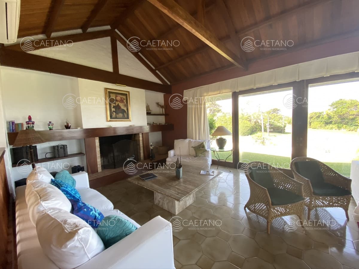 Casa en Brava 5 dormitorios + dependencia piscina — foto 3