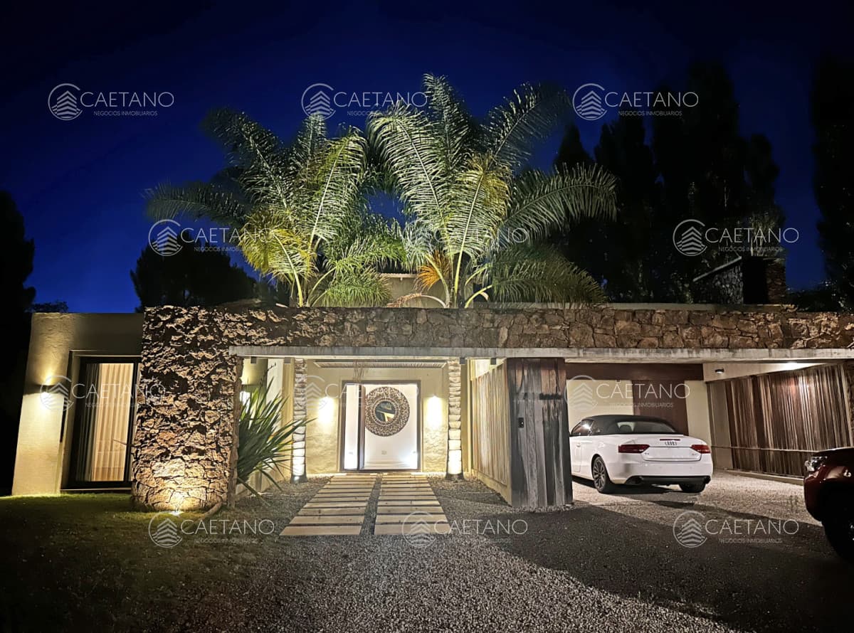 Barrio privado. 3 suites, piscina climatizada. Losa radiante. — foto 2