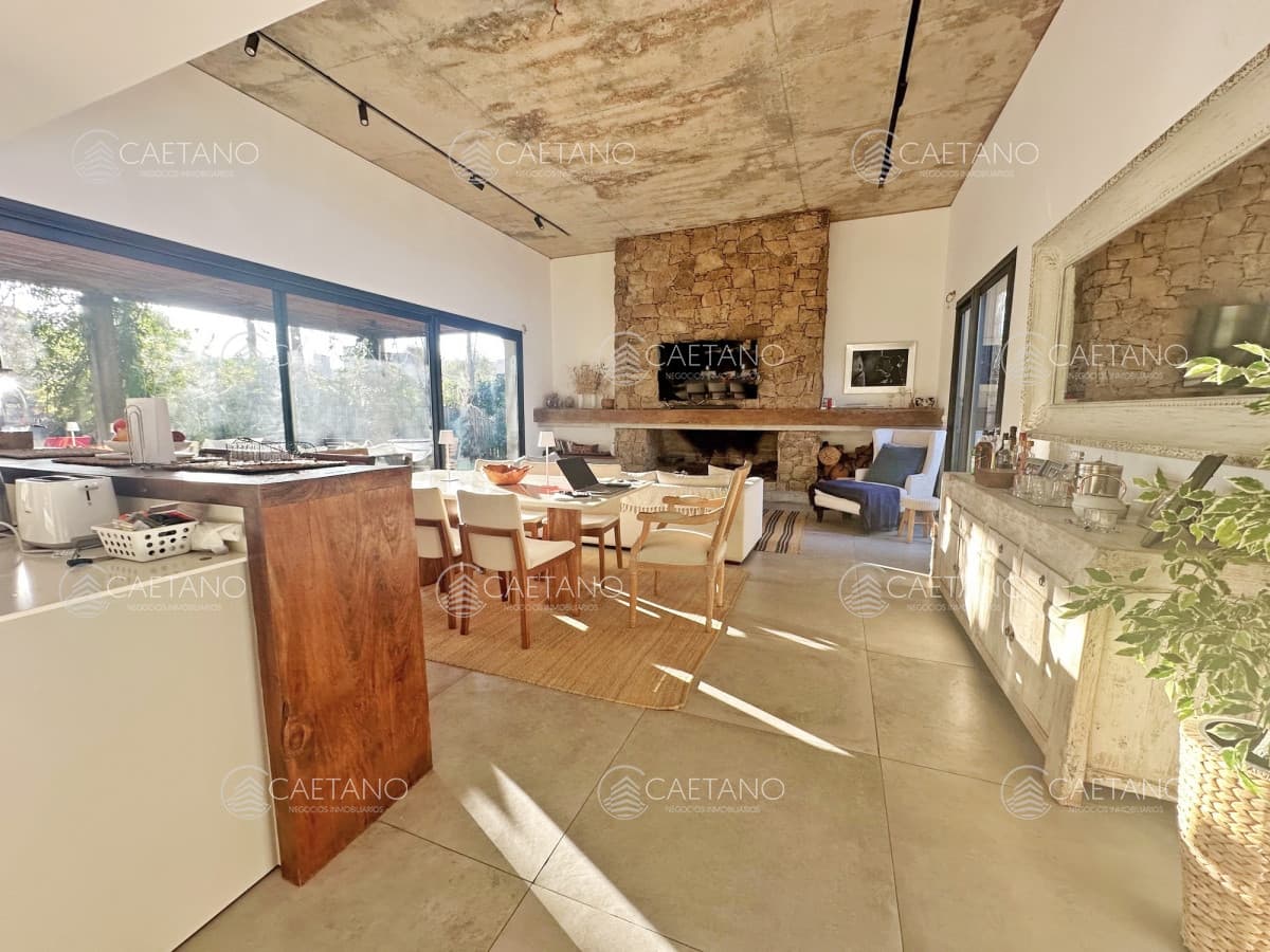 Barrio privado. 3 suites, piscina climatizada. Losa radiante. — foto 3
