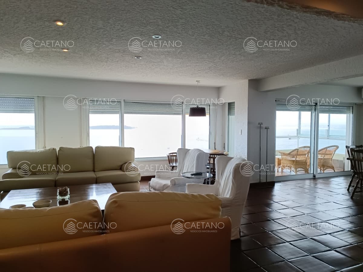 Venta Apartamento 3 Dormitorios y Dependencia, Playa Mansa, Punta del Este — foto 2