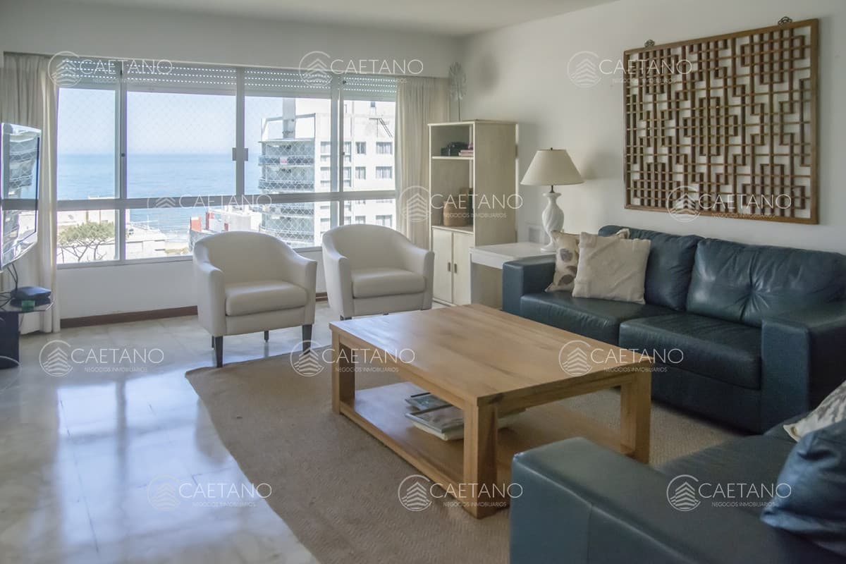 Apartamento en venta, Torre Fragata con hermosa vista al mar, Playa Mansa, Punta del Este