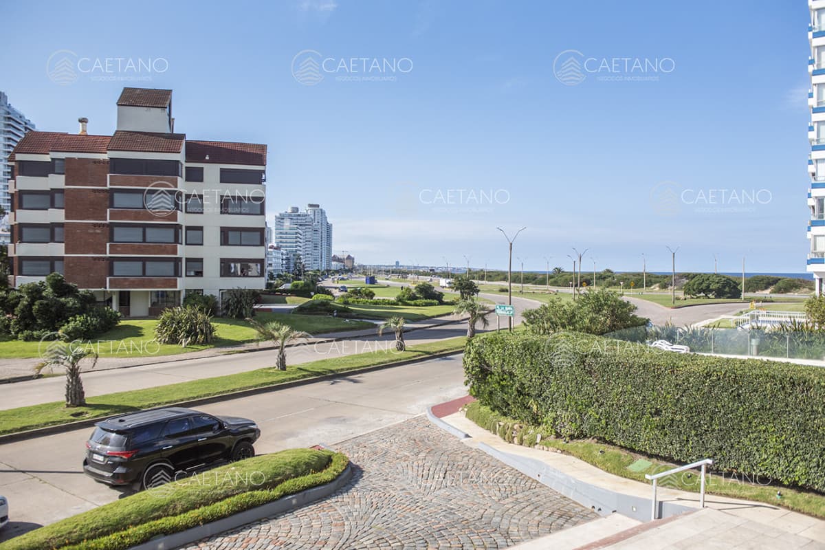 Vende departamento de 3 dormitorios en Ocean Tower, Punta del Este — foto 2