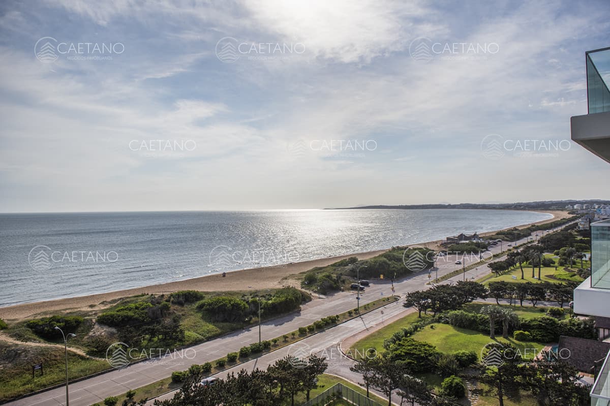Venta apartamento 3 dormitorios playa mansa Punta del Este