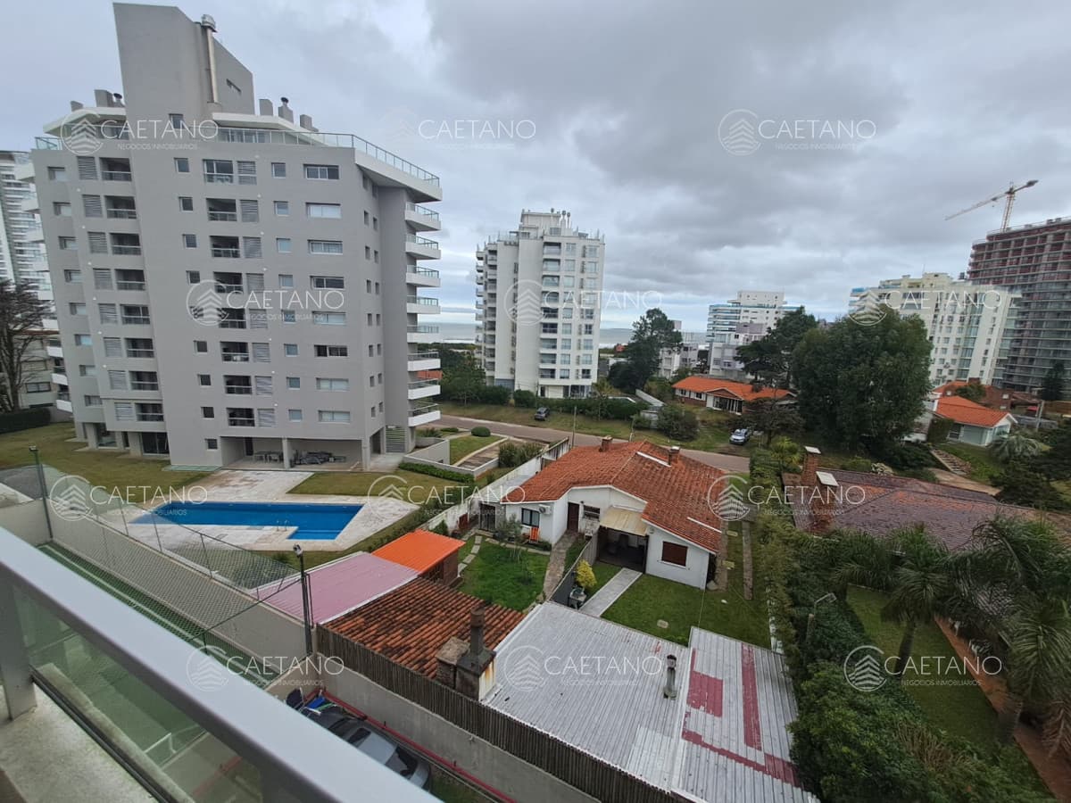 Apartamento en venta de 2 dormitorios en suite en Torre Moon,  Punta del Este — foto 3