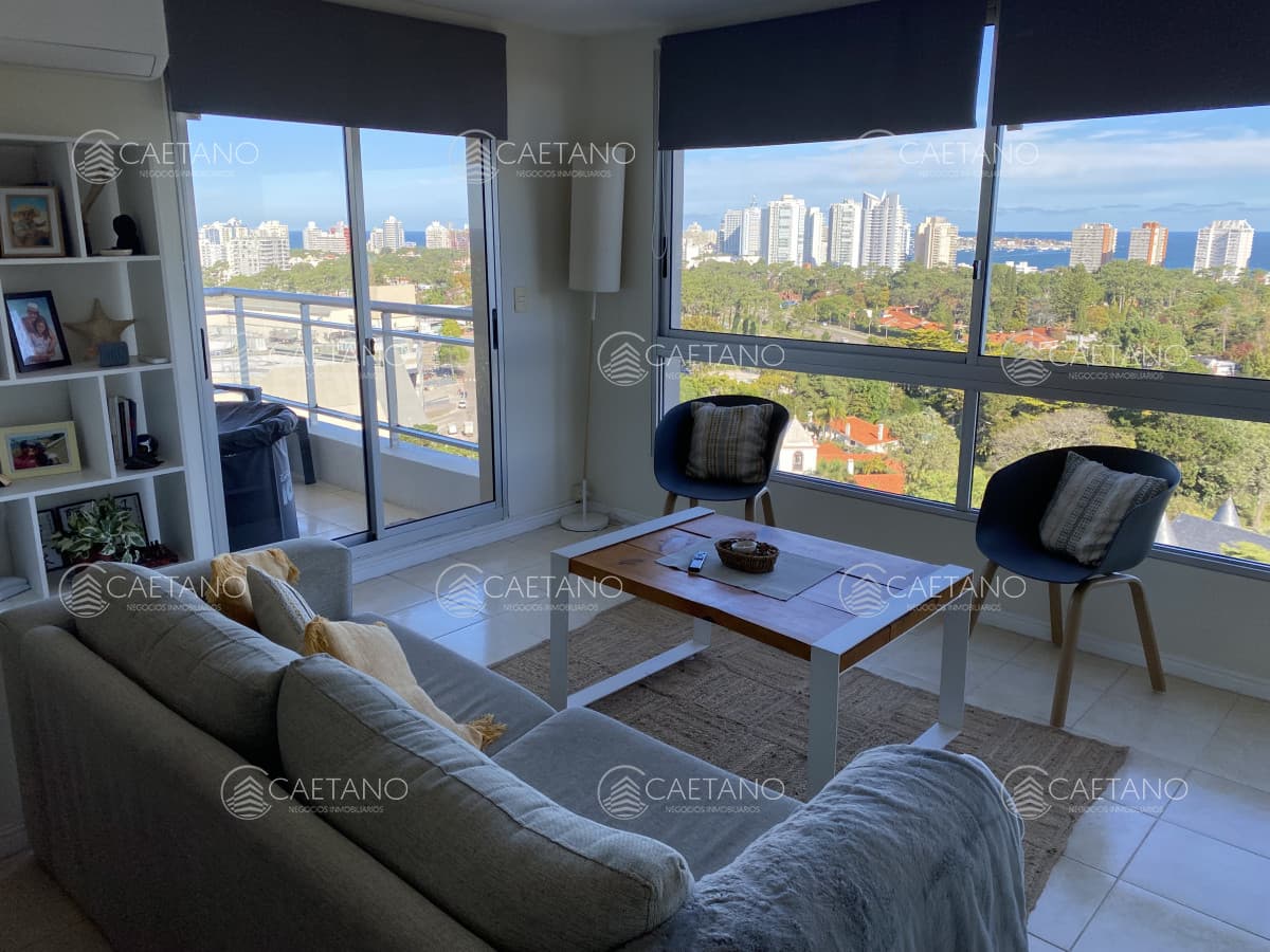 Apartamento de 3 dormitorios en Venta en Av Roosevelt , Punta del este