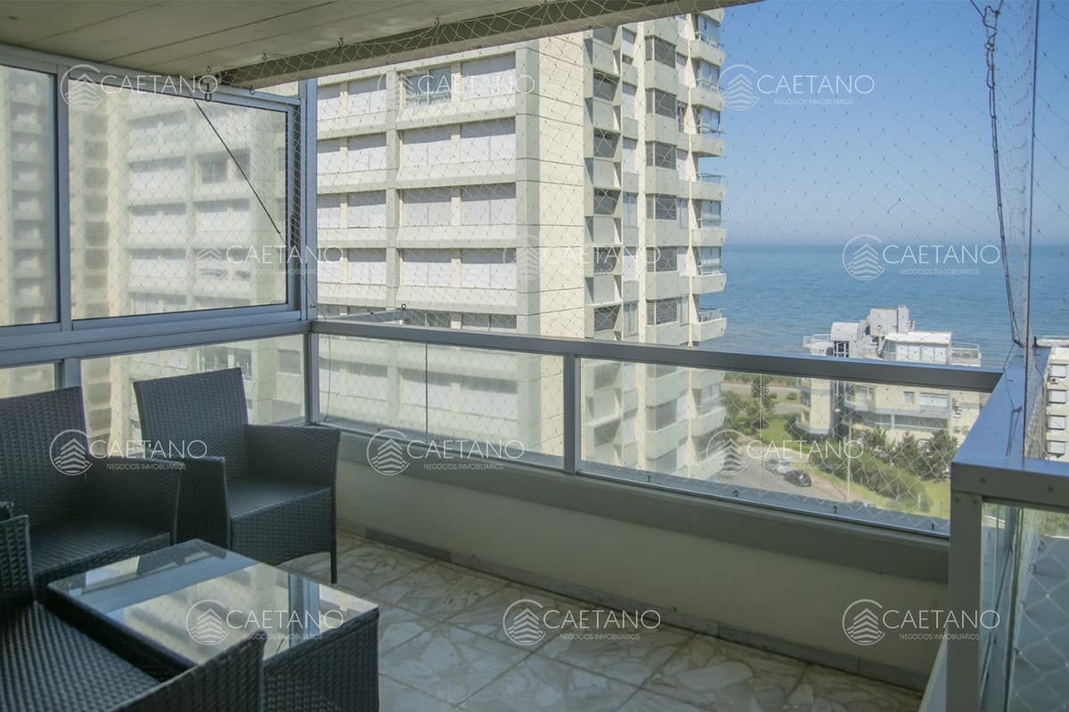 Apartamento en venta, Torre Fragata con hermosa vista al mar, Playa Mansa, Punta del Este — foto 2