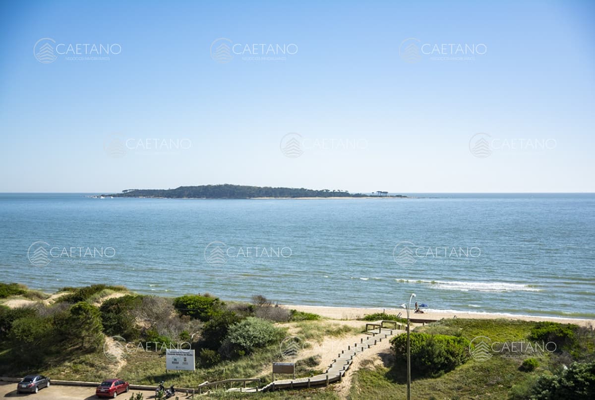 En venta hermoso departamento en Mansa con vista al mar. Torre Venetian. — foto 2