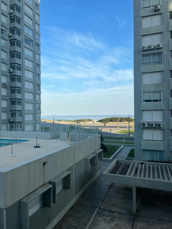 Apartamento en Edifciio Torres del plata , Playa Brava , 1 dormitorio