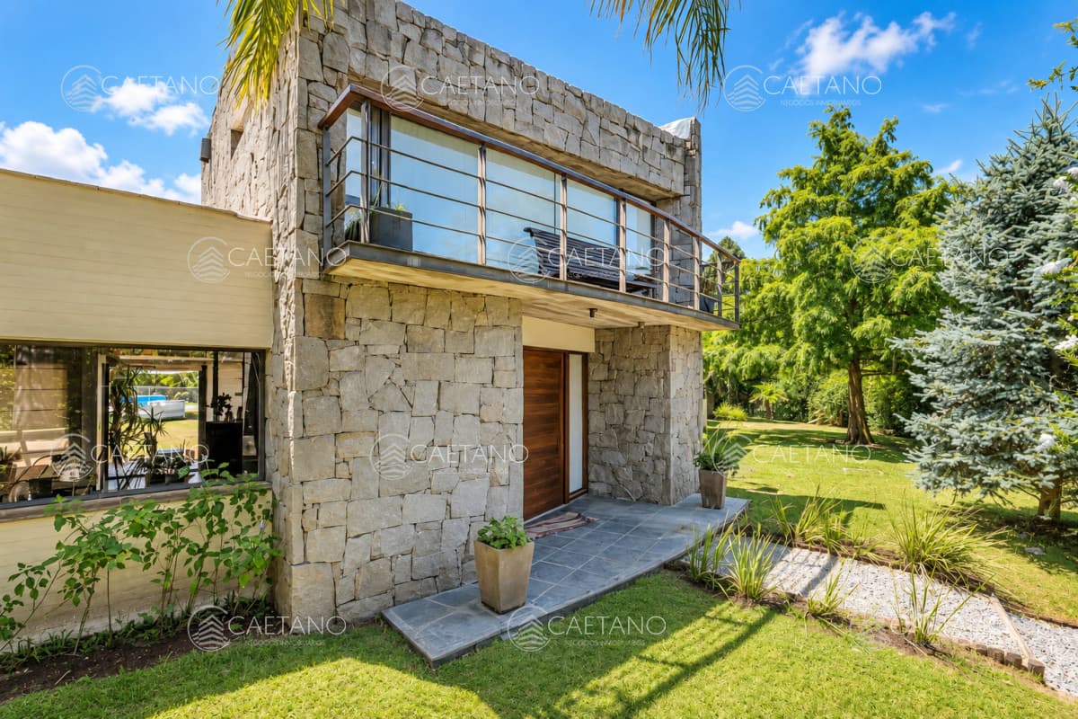 Hermosa casa de 4 dormitorios en agradable entorno. — foto 3