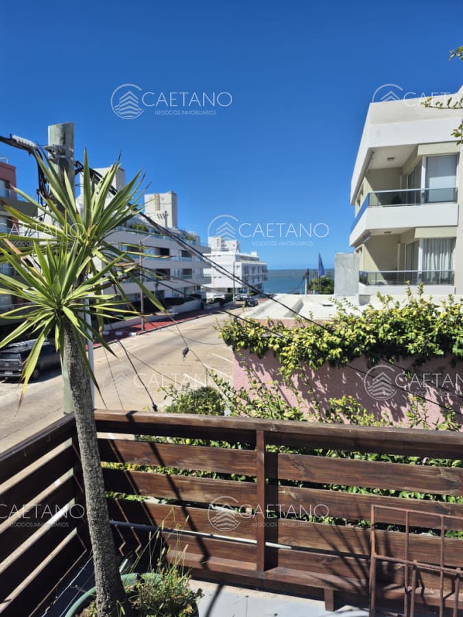Casa de dos dormitorios en alquiler anual en Punta del Este — foto 2