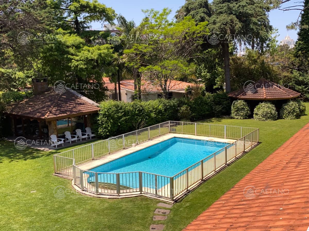 Hermosa Chalet en venta, Mansa., Bajo de Precio. — foto 2
