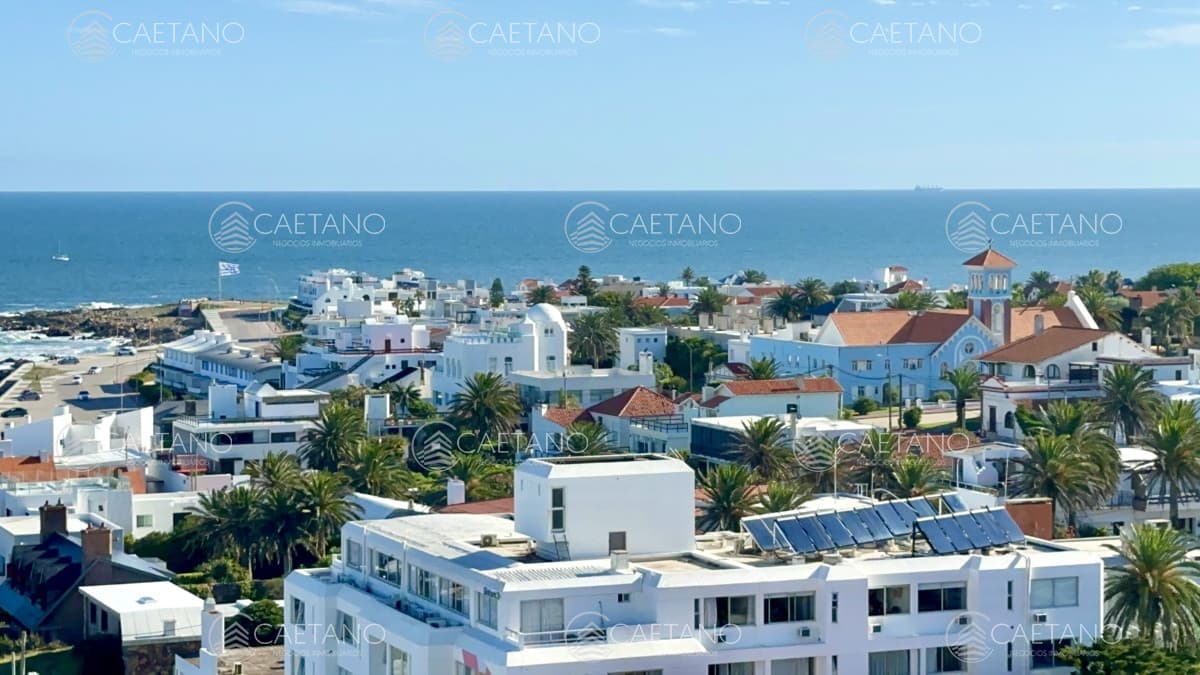 Piso alto en venta, con inmejorable vistas al mar y puerto de Punta del Este — foto 2