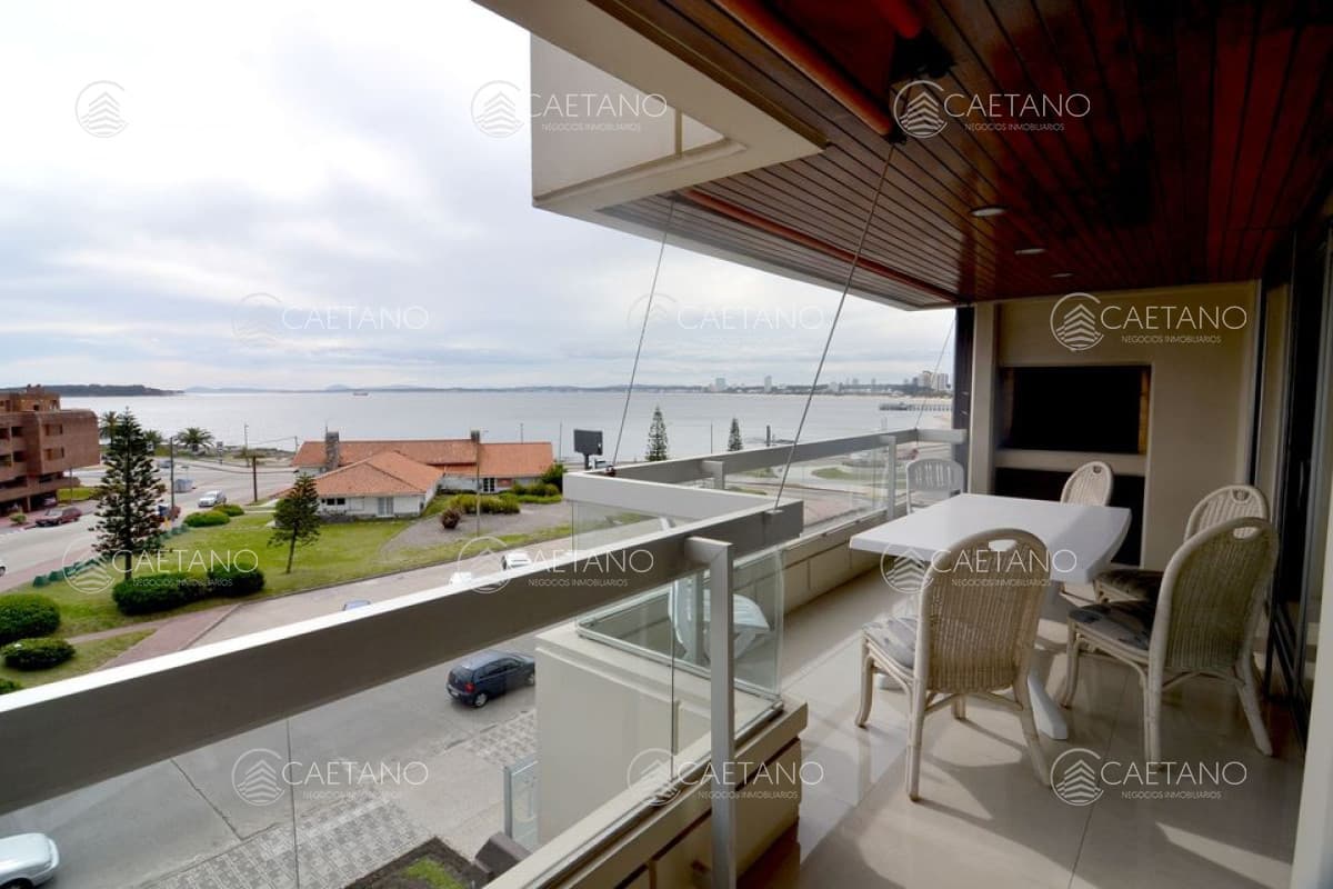 Apartamento en Mansa 3 dormitorios con terraza — foto 2