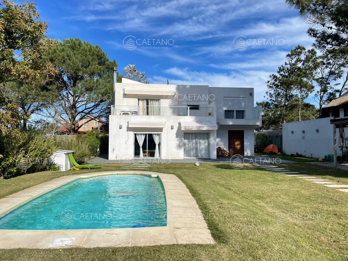 Venta casa 3 dormitorios. Tio Tom.