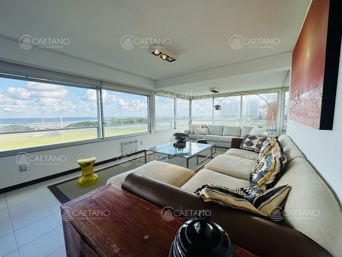 Apartamento de 3 dormitorios y dependencia de servicio en Punta del Este — foto 2