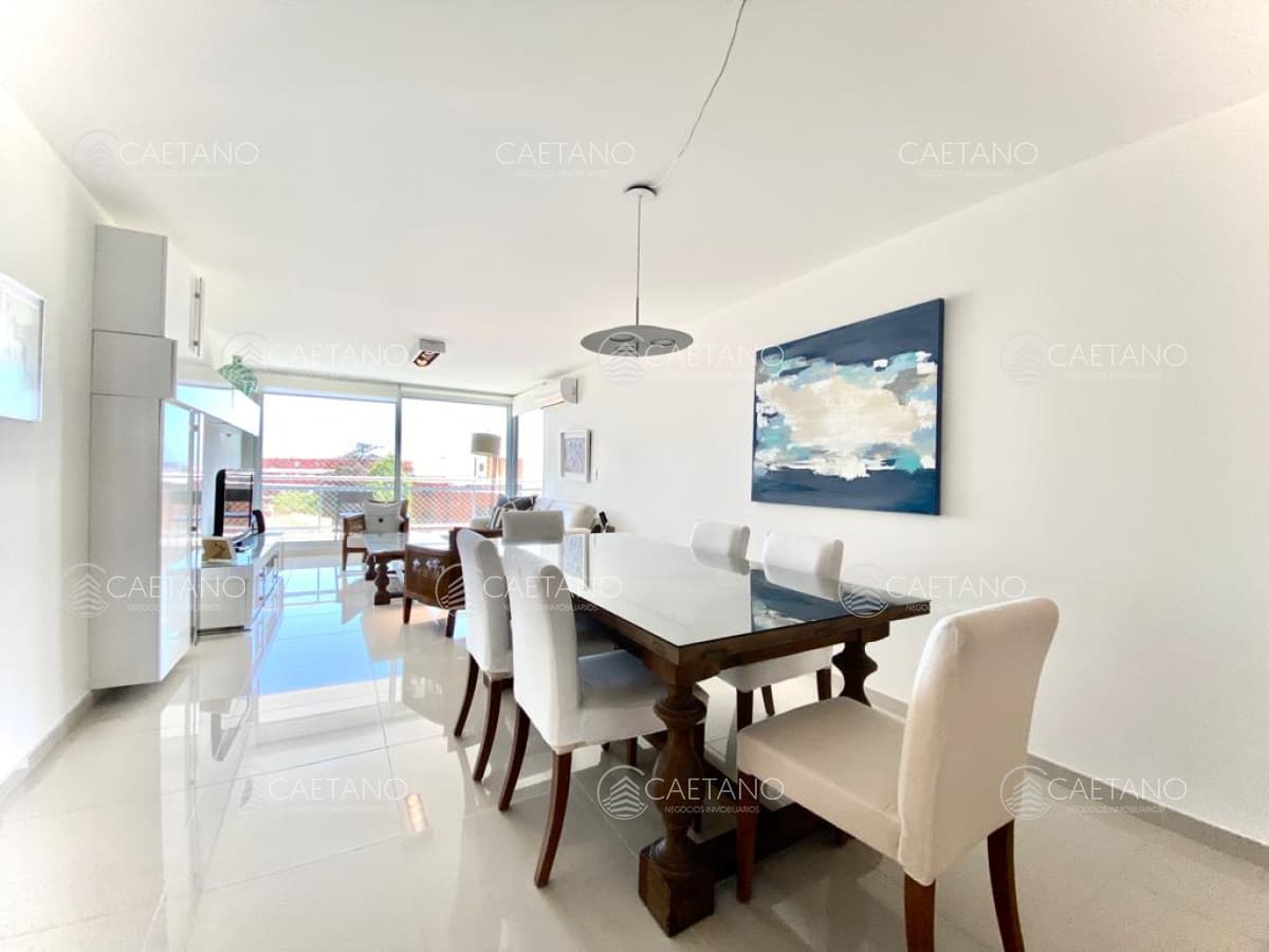 APARTAMENTO EN ALQUILER SUNRISE TOWER 2 DORMITORIOS MAS SERVICIO PUNTA DEL ESTE — foto 3