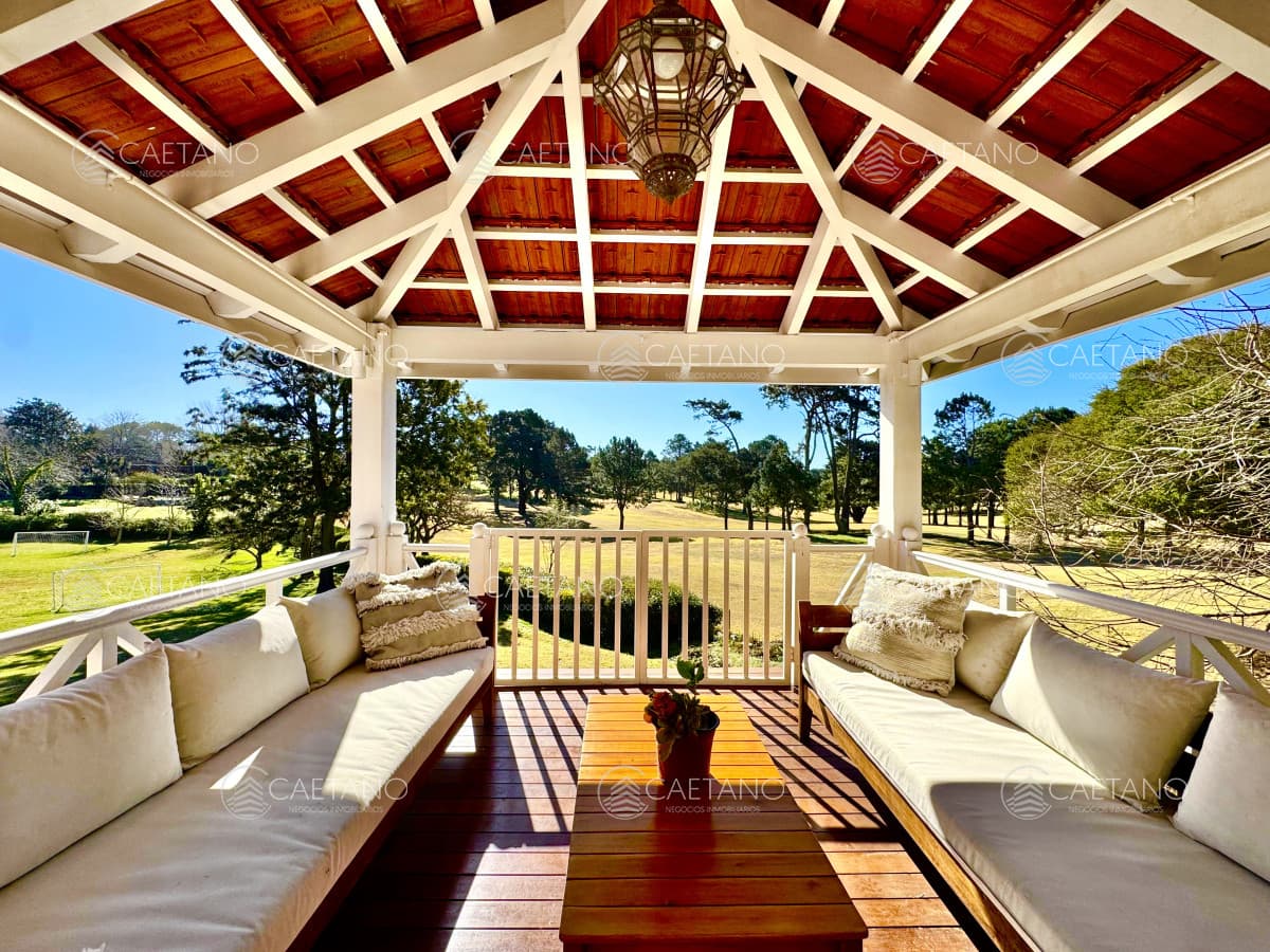 Residencia clásica con encanto colonial frente al golf — foto 3