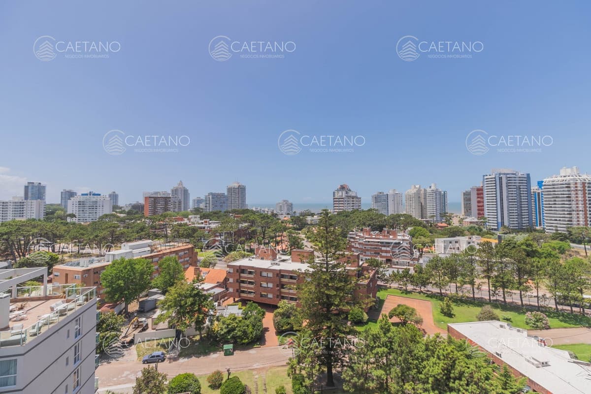 PENTHOUSE EN PLAYA MANSA - ESPACIOSO DEPARTAMENTO EN VENTA — foto 2