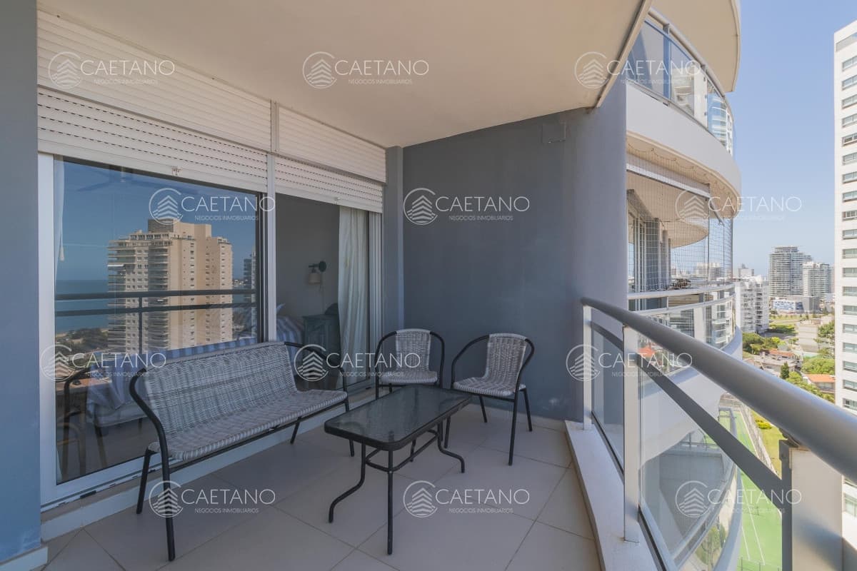ALQUILER ANUAL DEPARTAMENTO 2 DORMITORIOS EN SUITE + SERVICIO - PUNTA DEL ESTE — foto 3