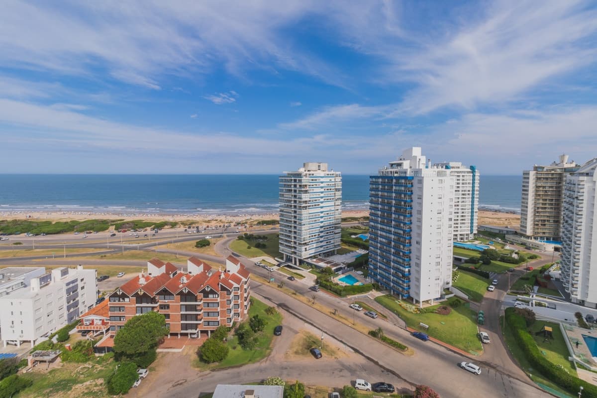 VENTA DEPARTAMENTO 4 DORMITORIOS PLAYA BRAVA FOREST TOWER