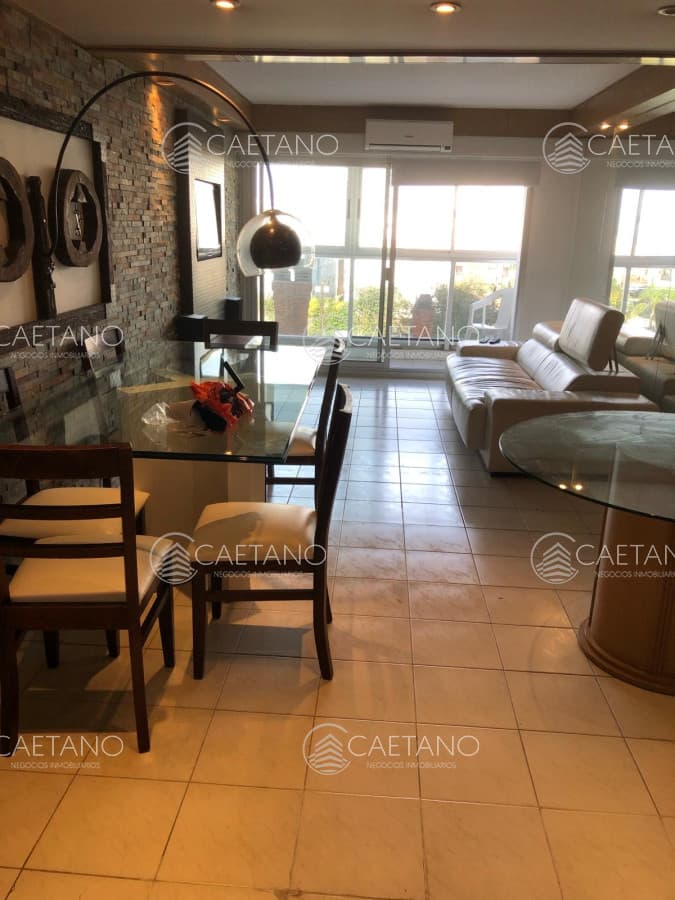 ALQUILER ANUAL DE  1 DORMITORIO Y MEDIO EN AIDY GRILL PUNTA DEL ESTE