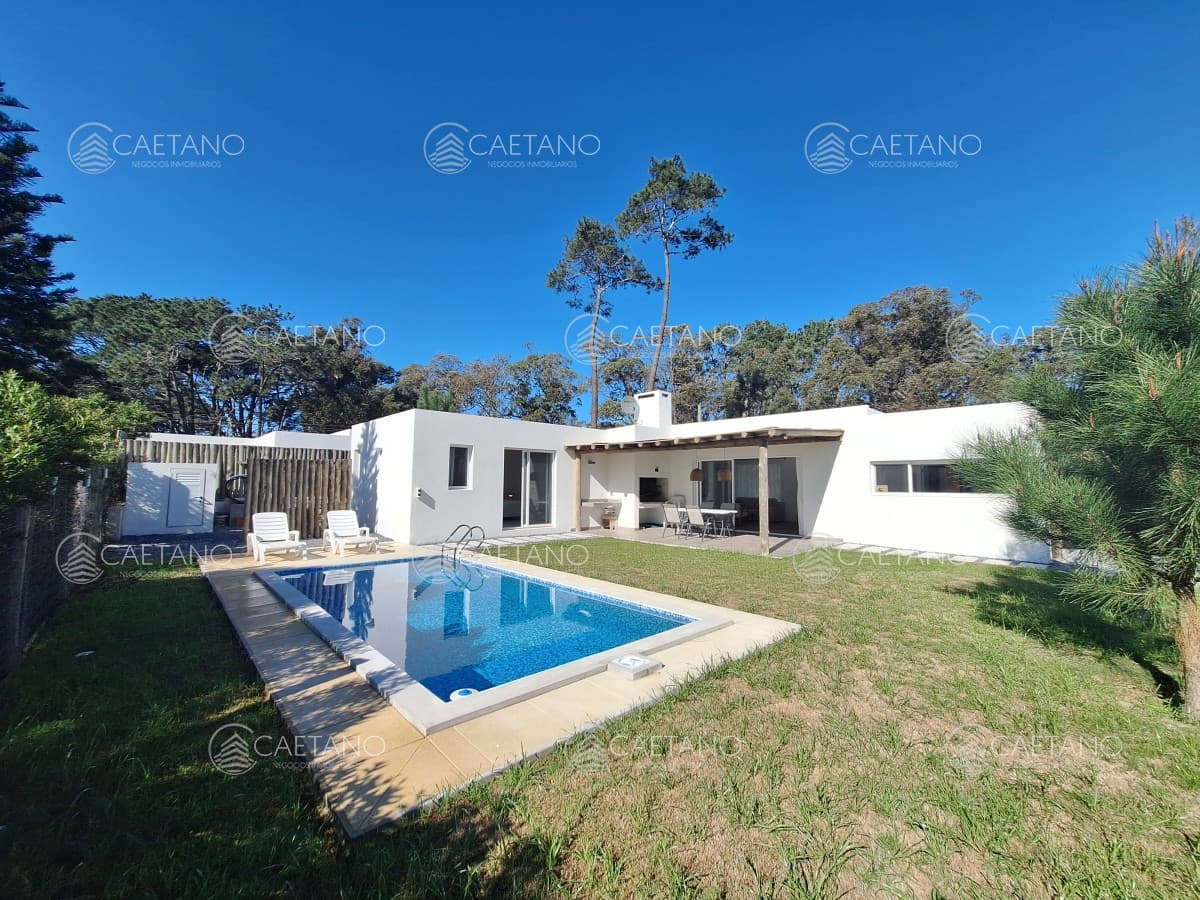 Casa a estrenar en la barra con piscina para la venta — foto 2