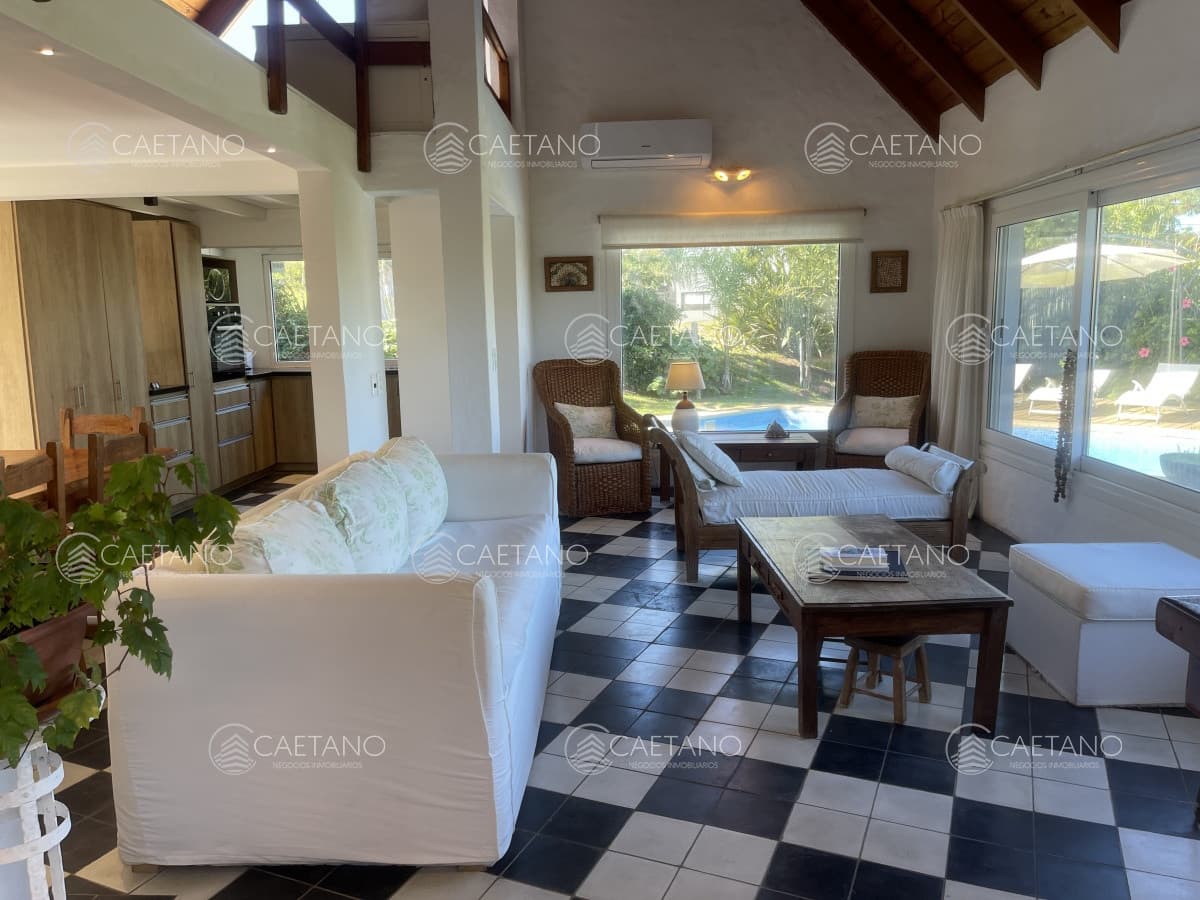 Casa ideal para disfrutar las vacaciones, 4 dormitorios, en Montoya — foto 2
