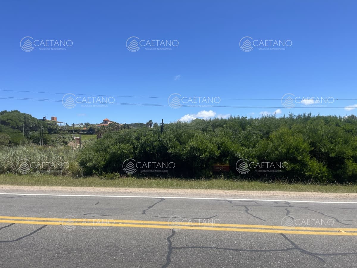 Lote sobre ruta 10 en Balneario Buenos Aires