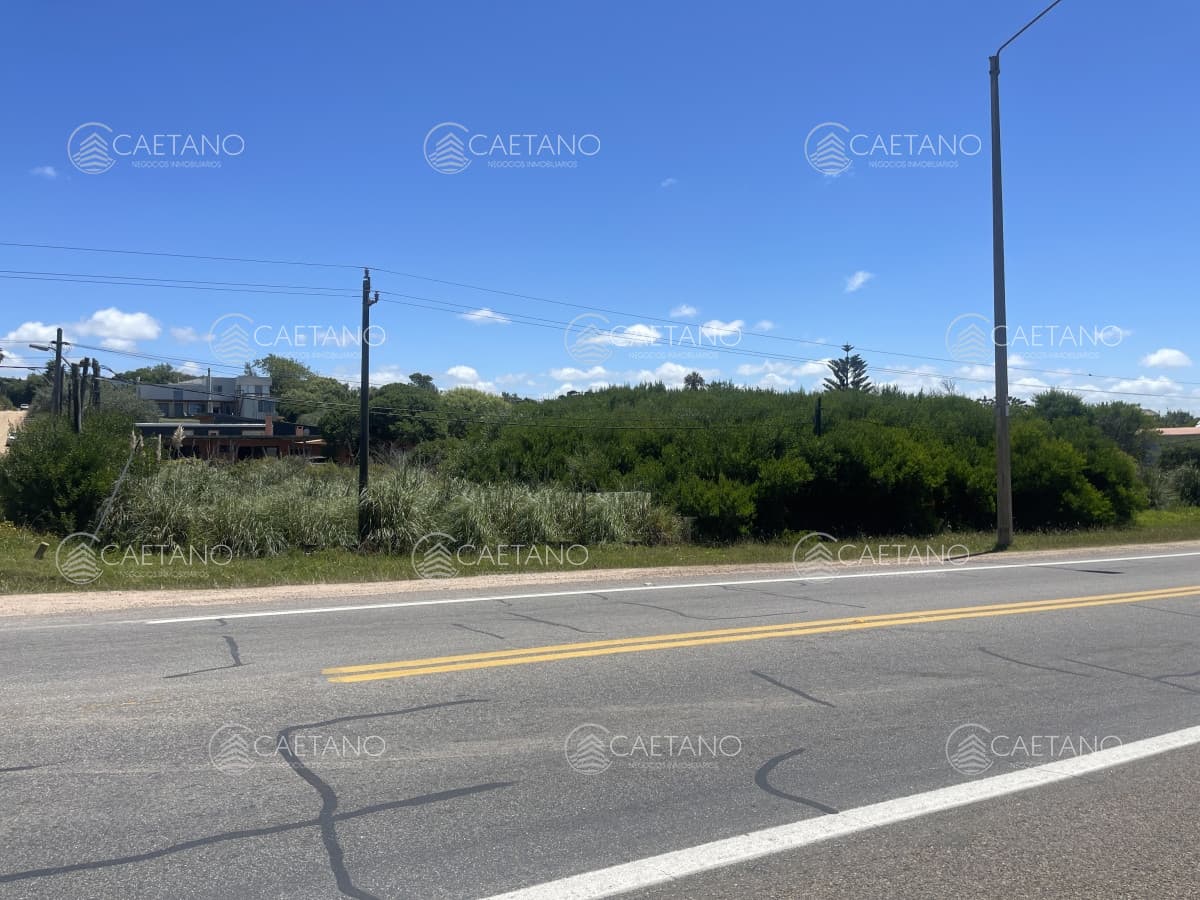 Lote sobre ruta 10 en Balneario Buenos Aires — foto 3