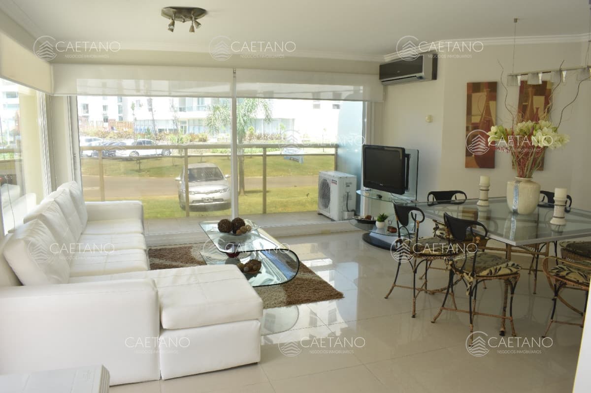 DEPARTAMENTO EN PUNTA DEL ESTE , PLAYA BRAVA  ,  IMPECABLE — foto 2
