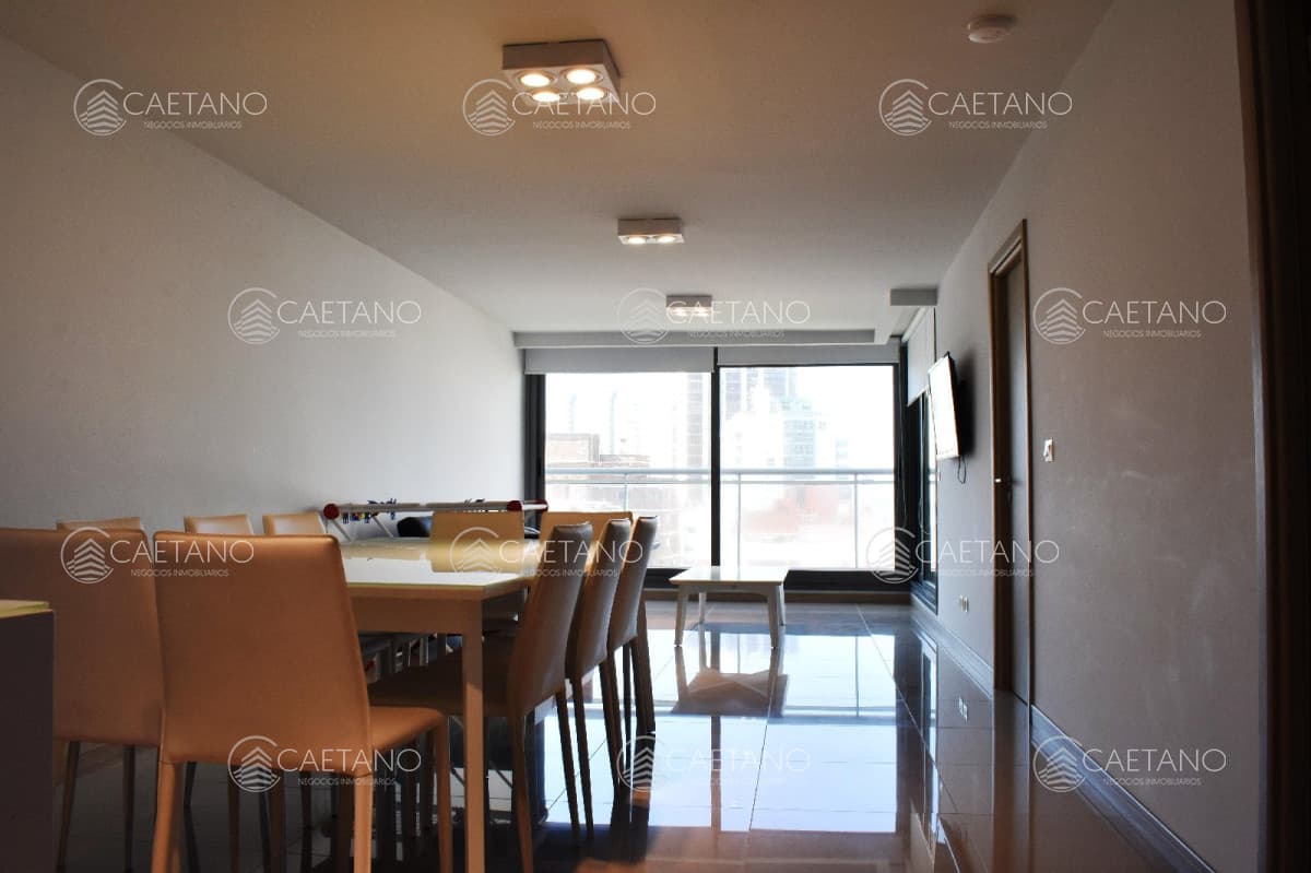 Apartamento amplio y luminoso Mansa, Punta del Este, 2 Dormitorios.