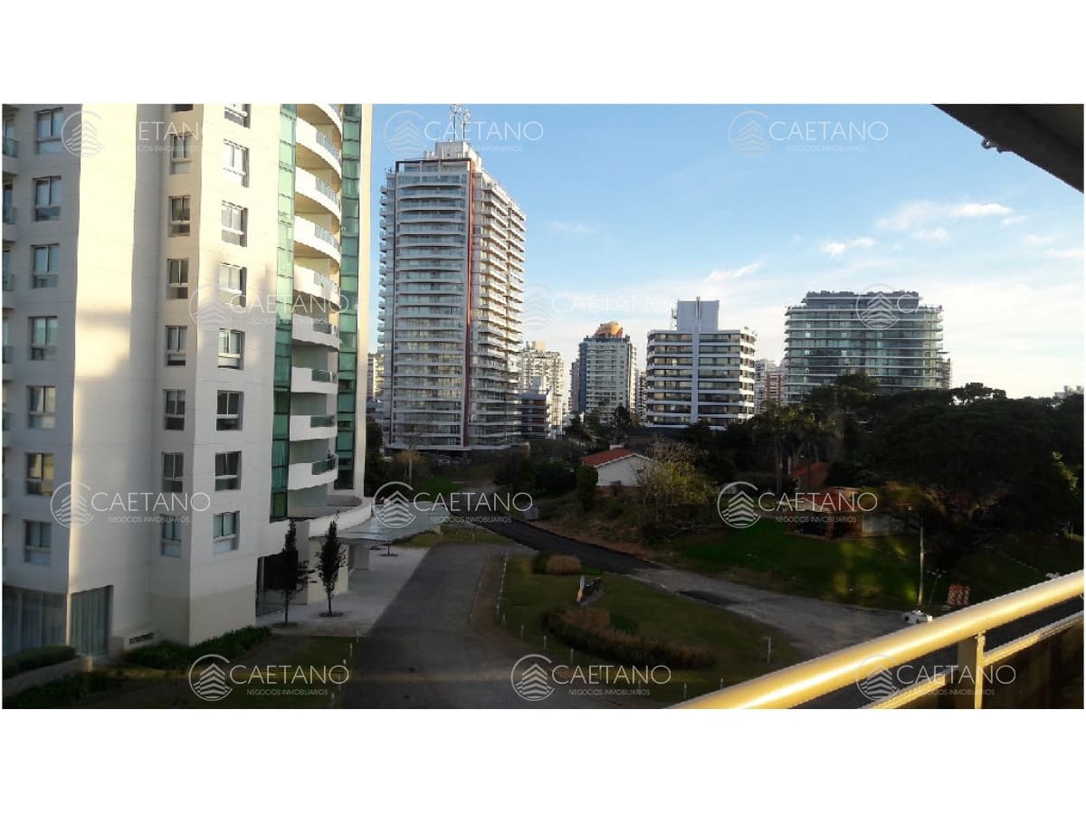 Apartamento en Venta y Alquiler, Brava, Punta del Este, 3 Dormitorios.