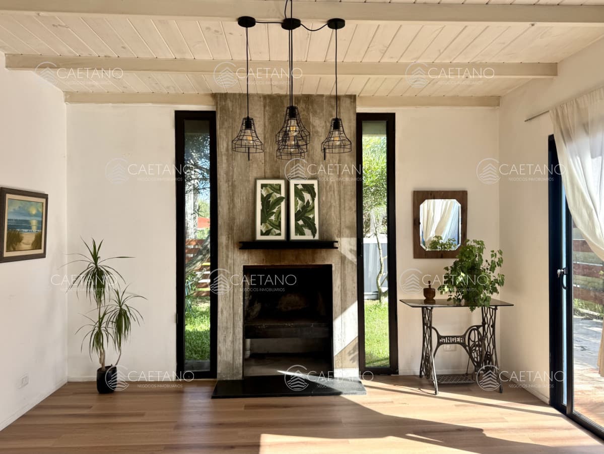 Casa en alquiler en Manantiales — foto 2