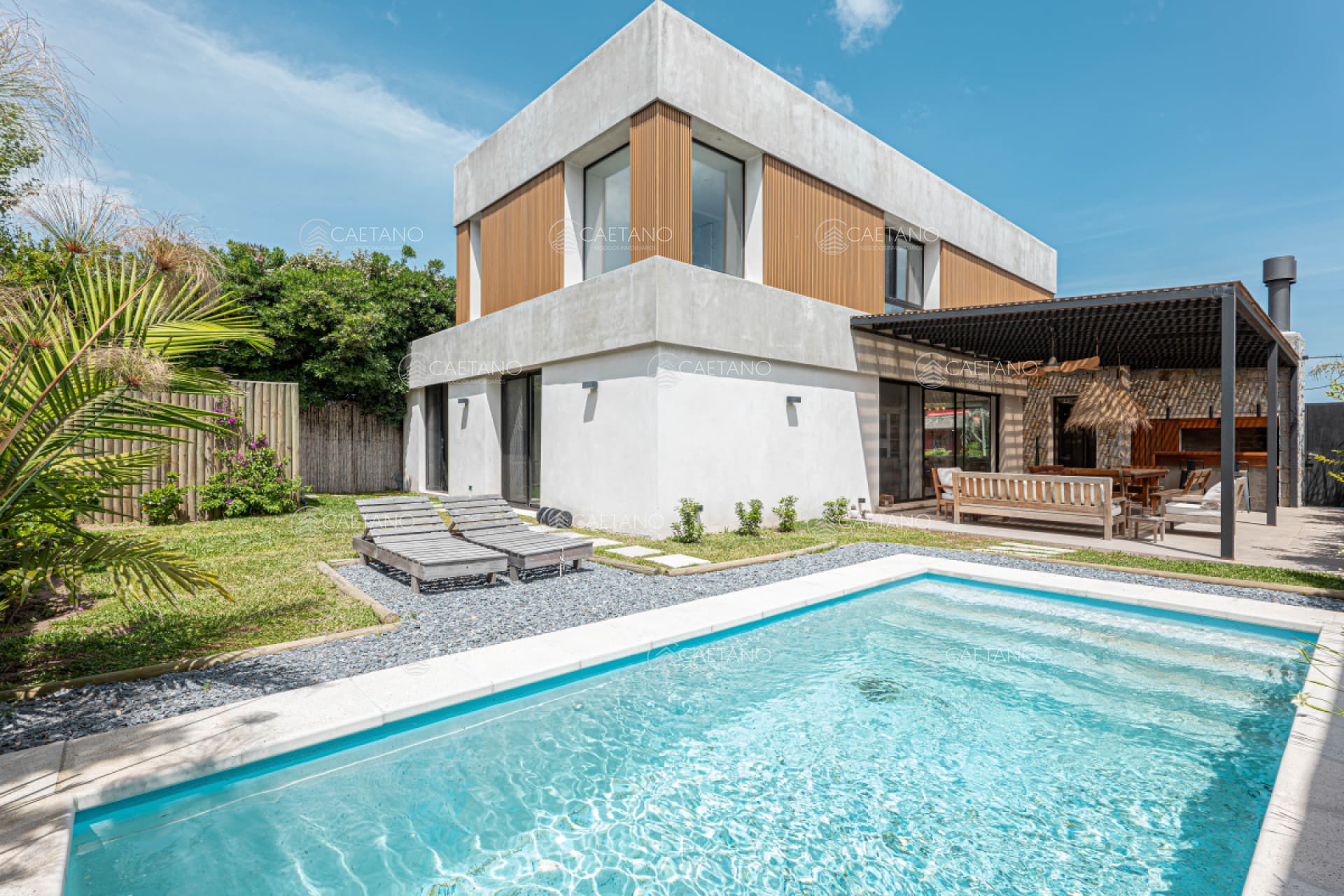 Casa en alquiler en Manantiales — foto 2
