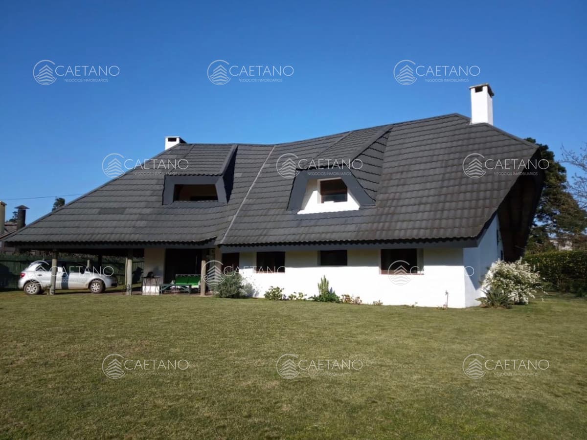 Casa de 4 dormitorios en Piedras del Chileno