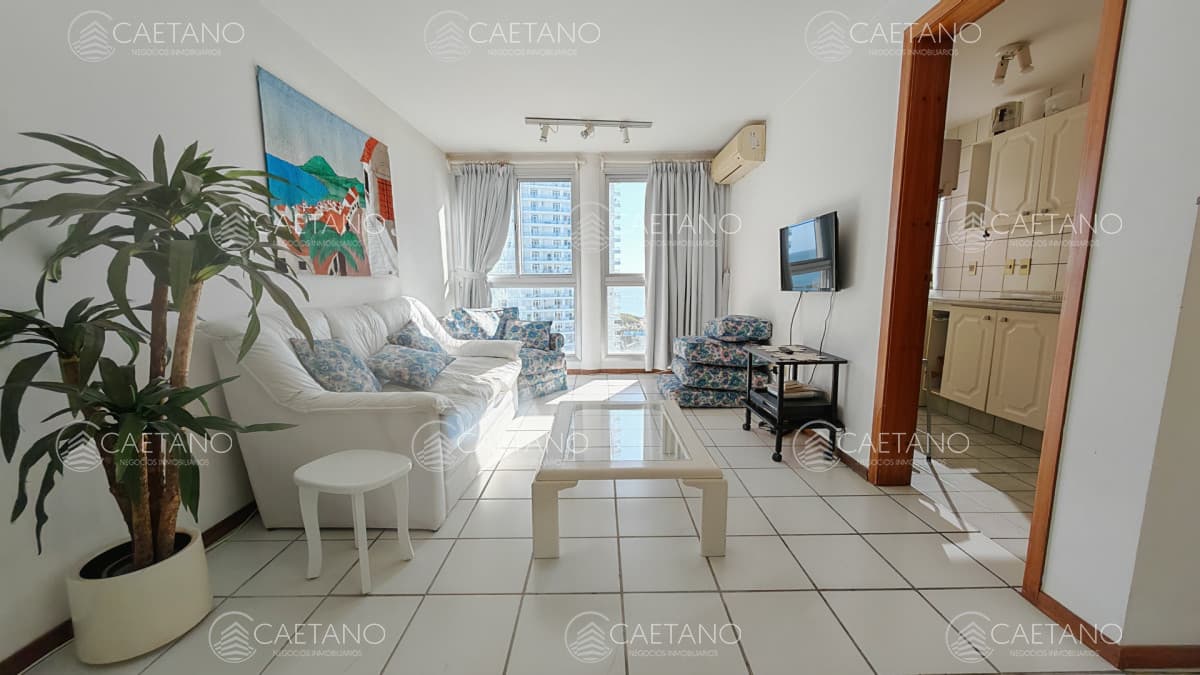 Alquiler anual penthouse en Punta del este playa mansa 2 dormitorios — foto 2