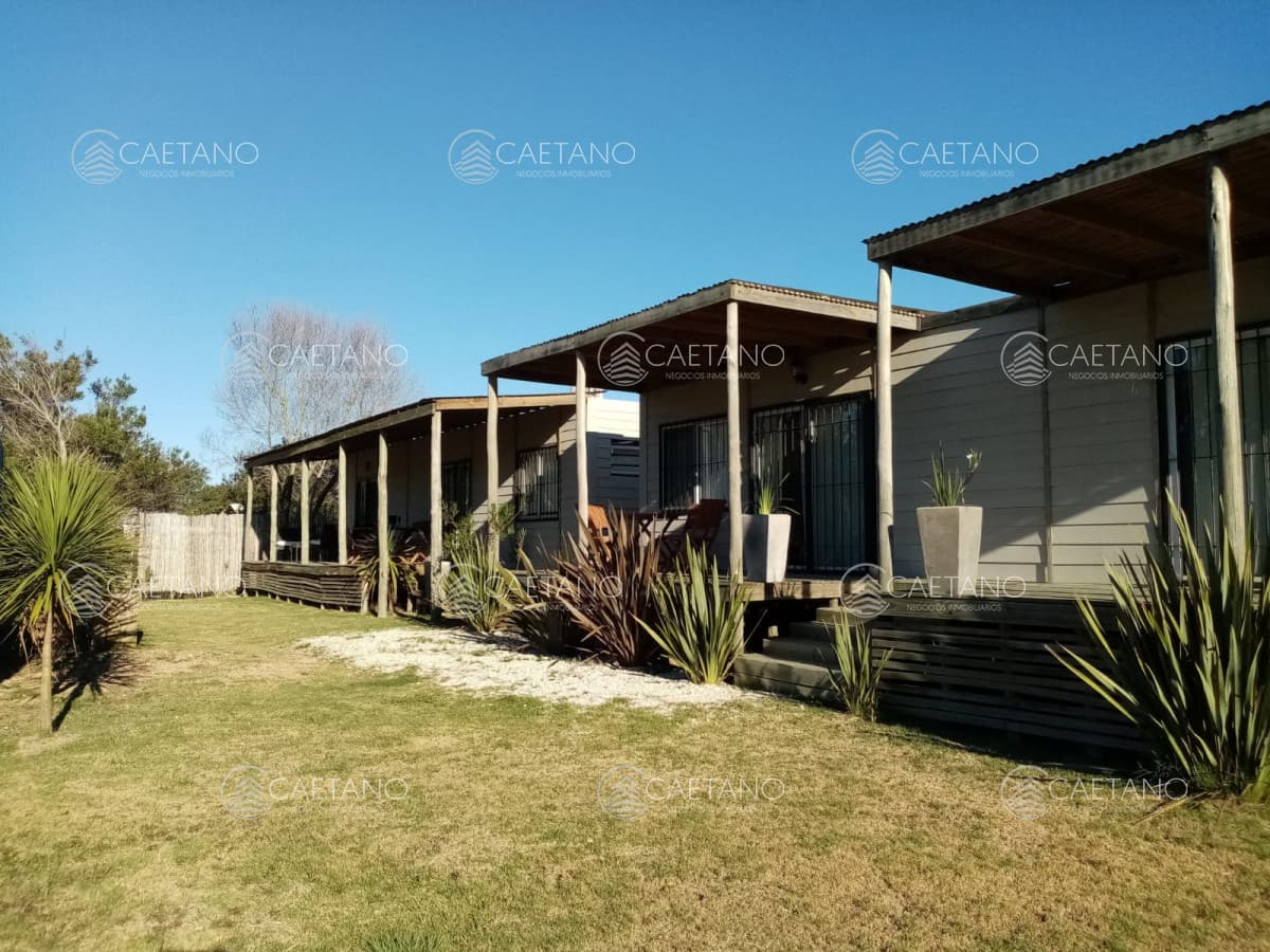 Complejo de 4 apartamentos en la Juanita. — foto 2