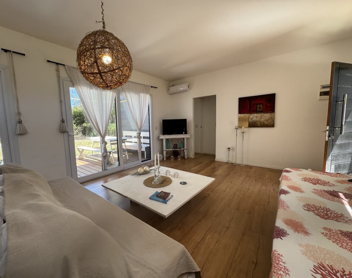 Casa en venta a media cuadra del mar